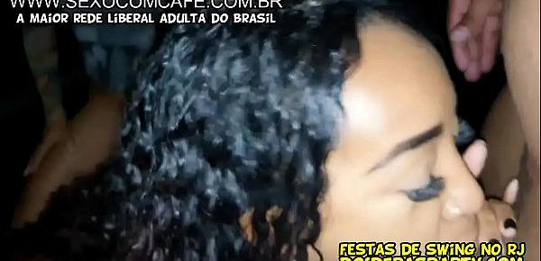  Preta Fogosa Bandida fez gangbang com 3 dotados e deixou gravar - Video Completo no Xvideos RED